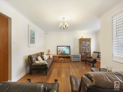 42 Christopher Crescent, Lake Haven