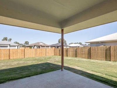 36 LACEWING STREET, Rosewood