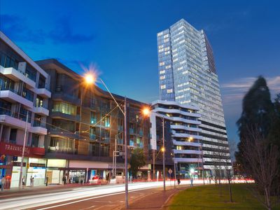 2207 / 18 Mount Alexander Road, Travancore