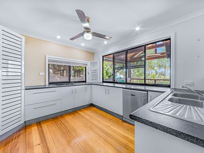 4 Daydream Court, Cannonvale