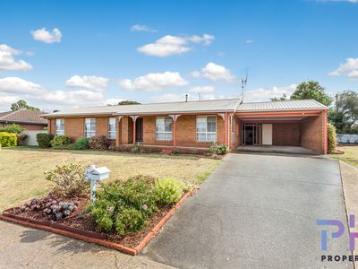 39 Clee Crescent, Strathdale