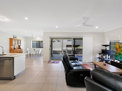 20 Linden Cres, Qunaba