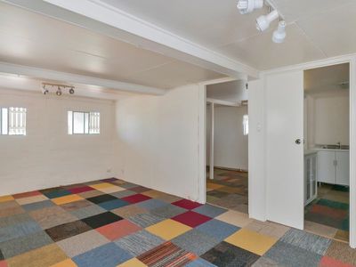 30 Bridge Street, North Booval