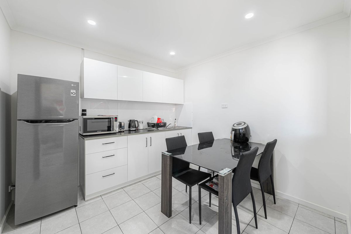 1&2 / 45 Macaulay Street, Williamstown North