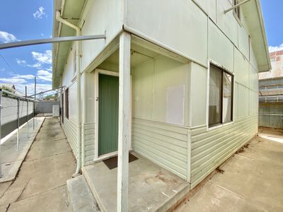 2 / 92 Lachlan Street, Hay