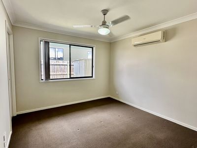 1 / 5 Corack Avenue, Cambooya