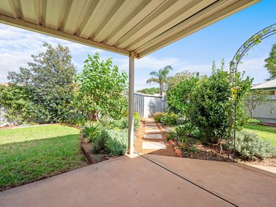 8A Siberia Close, Hannans