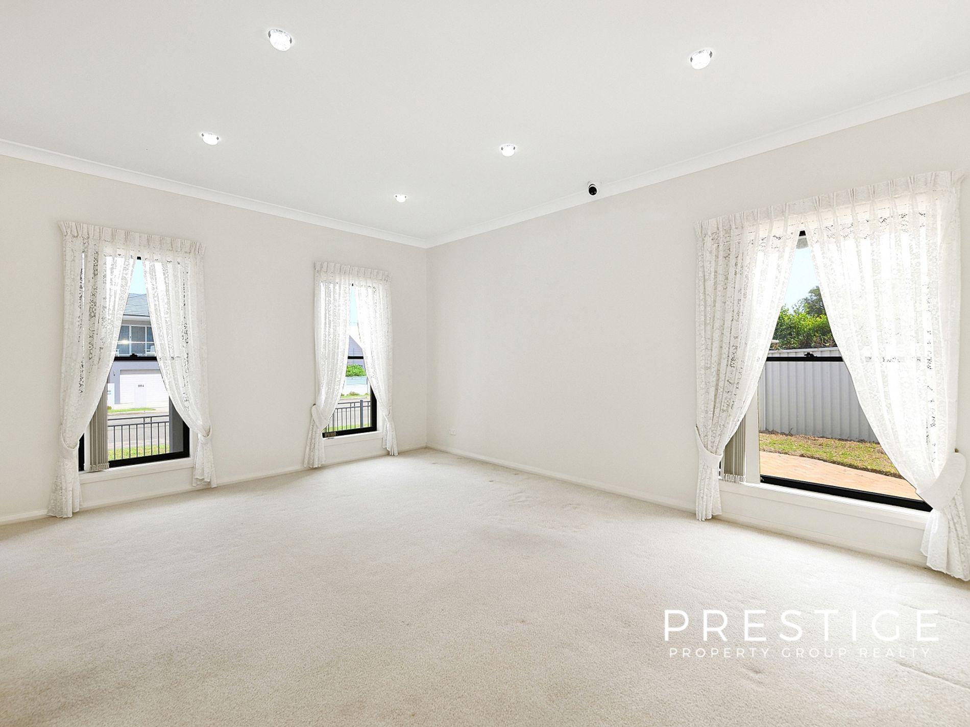 1 / 27 Endeavour Street, Sylvania