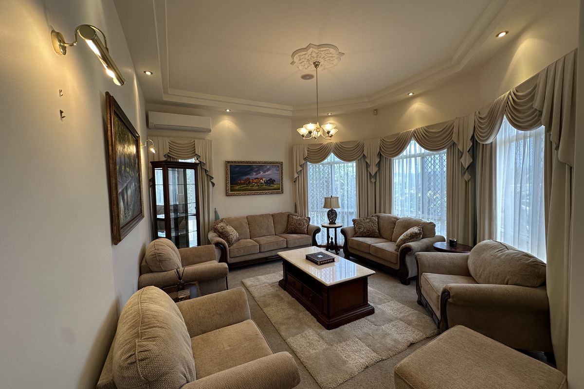 24 Aquarius Place, Bridgeman Downs