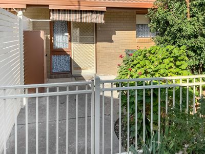 9 Shalom Place, Horsham