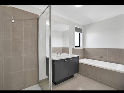 4 Murrayfield Place, Strathtulloh