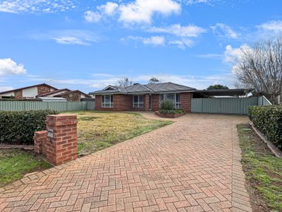 4 Westminster Court, Dubbo