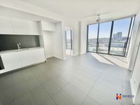 1703 / 10 Trinity Street, Fortitude Valley