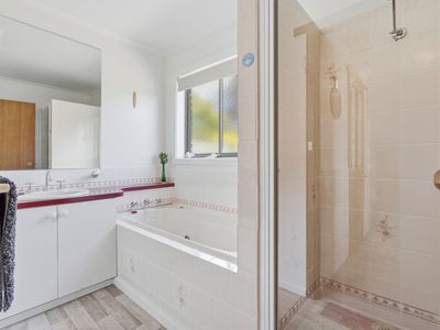 10 Parnella Road, Dodges Ferry