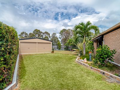 8 McIntyre Court, Urraween