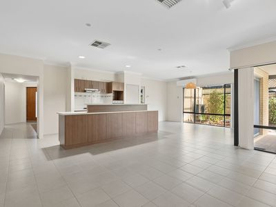 33 Januk Turn, South Guildford