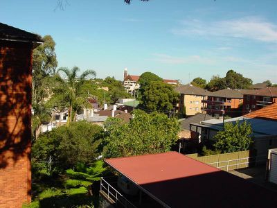16 / 13a Queen Street, Arncliffe