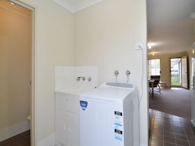 7 / 3 Great Eastern Hwy, Somerville