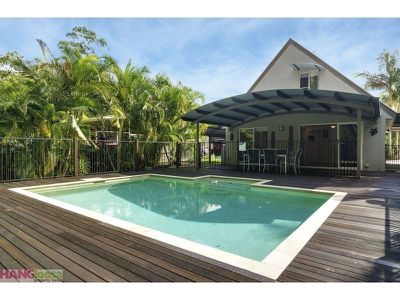 9 Palm Grove Crescent, Tewantin