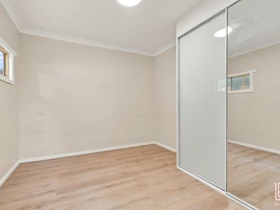 2 / 7 Tamar Avenue, Toukley