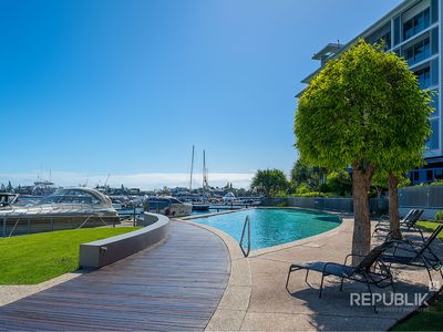 2205 / 2 Ephraim Island, Paradise Point