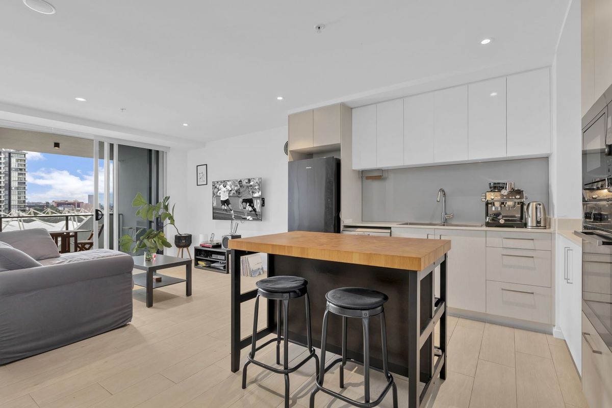 902 / 95 Linton Street, Kangaroo Point