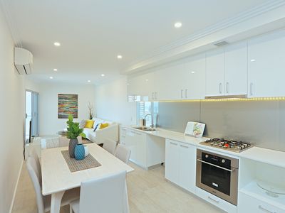 3 / 285 West Coast Highway, Scarborough