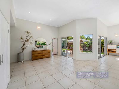 2 / 1 Boondoon Crescent, Ocean Shores