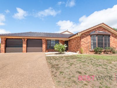 12 Bean Place, Llanarth