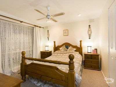 6 Delacombe Drive, Hampton Park