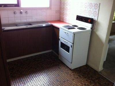 3 / 16 Minogue Cresent, Hoppers Crossing