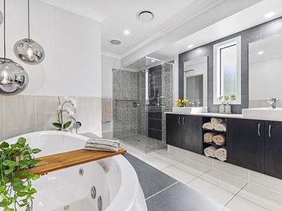 1-3 Mecklem Court, Ningi