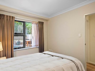 44 / 122 Mounts Bay Road, Perth