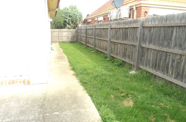 2 / 7 Waratah Avenue, Tullamarine