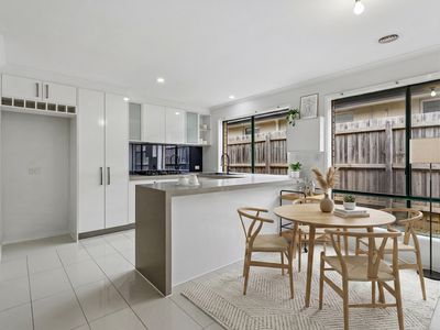 12 Lady Penrhyn Cl, Cranbourne West