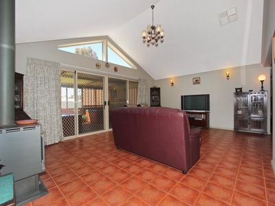 38 Azamor Drive, Boulder