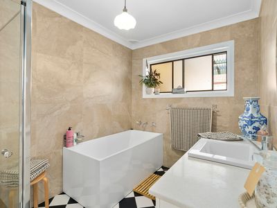 16 Allison Avenue, Nowra