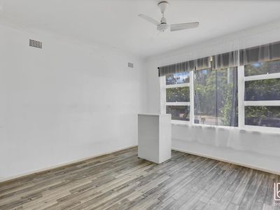 4 Sunrise Avenue, Budgewoi