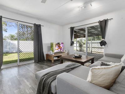 28 Pines Avenue, Cooroibah