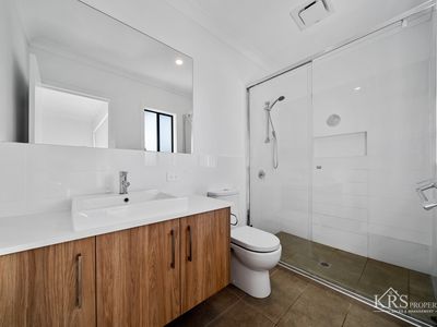 8 Woodland Court, Ormeau