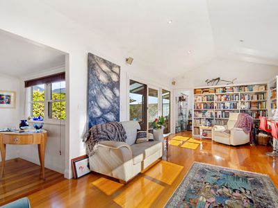 207 Desailly Street, Sale