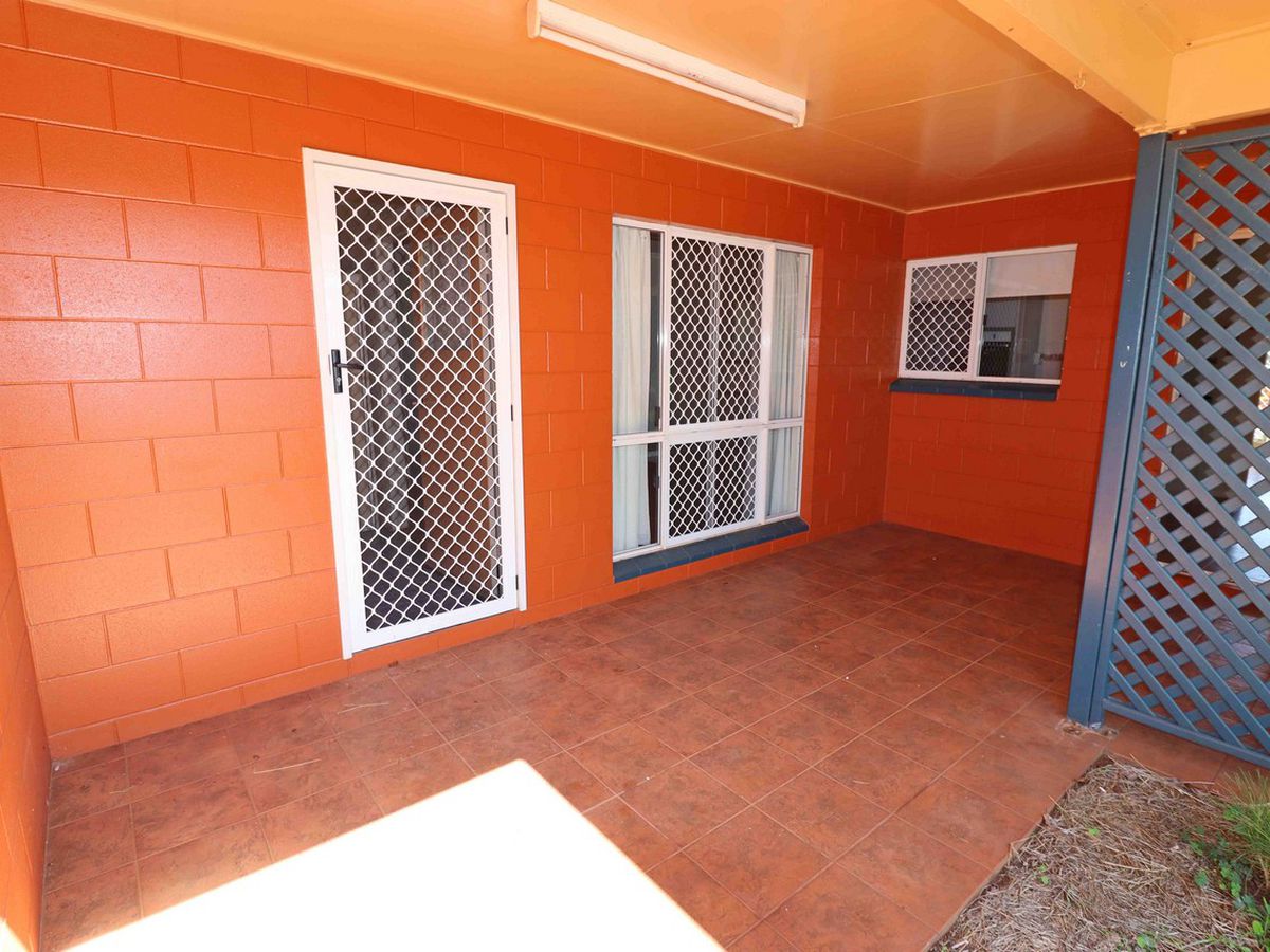 1 Paula Close, Atherton