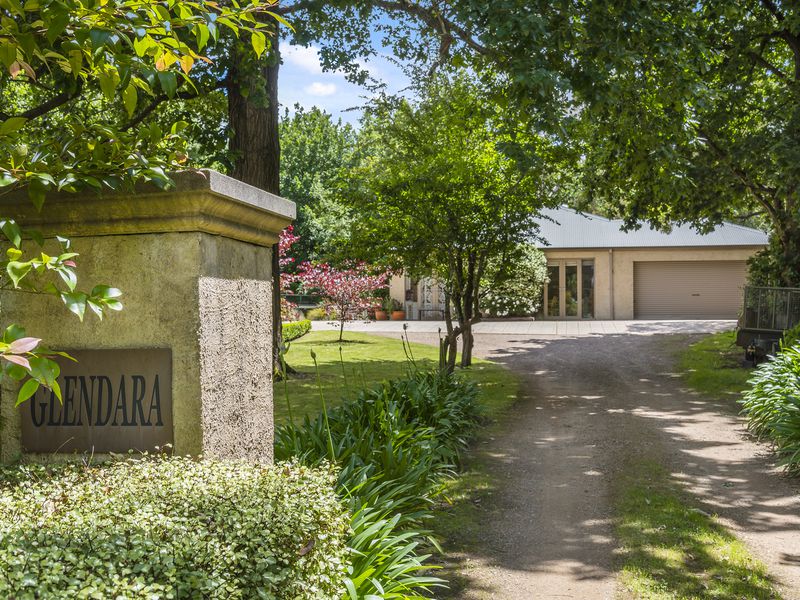 10 Ferrier Street, Mount Macedon