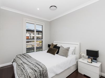 9 Poplar Avenue, Elizabeth Hills