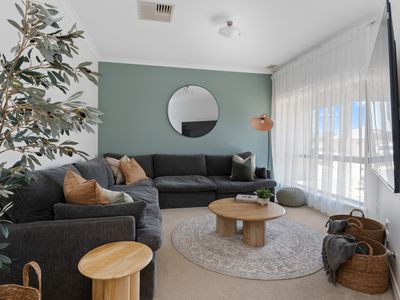 4 Pirring Way, Hannans