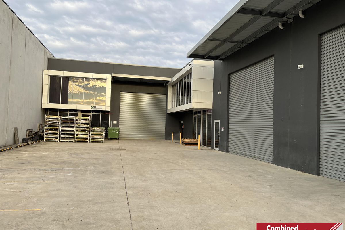 2 / 22 Saggart Field Road, Minto