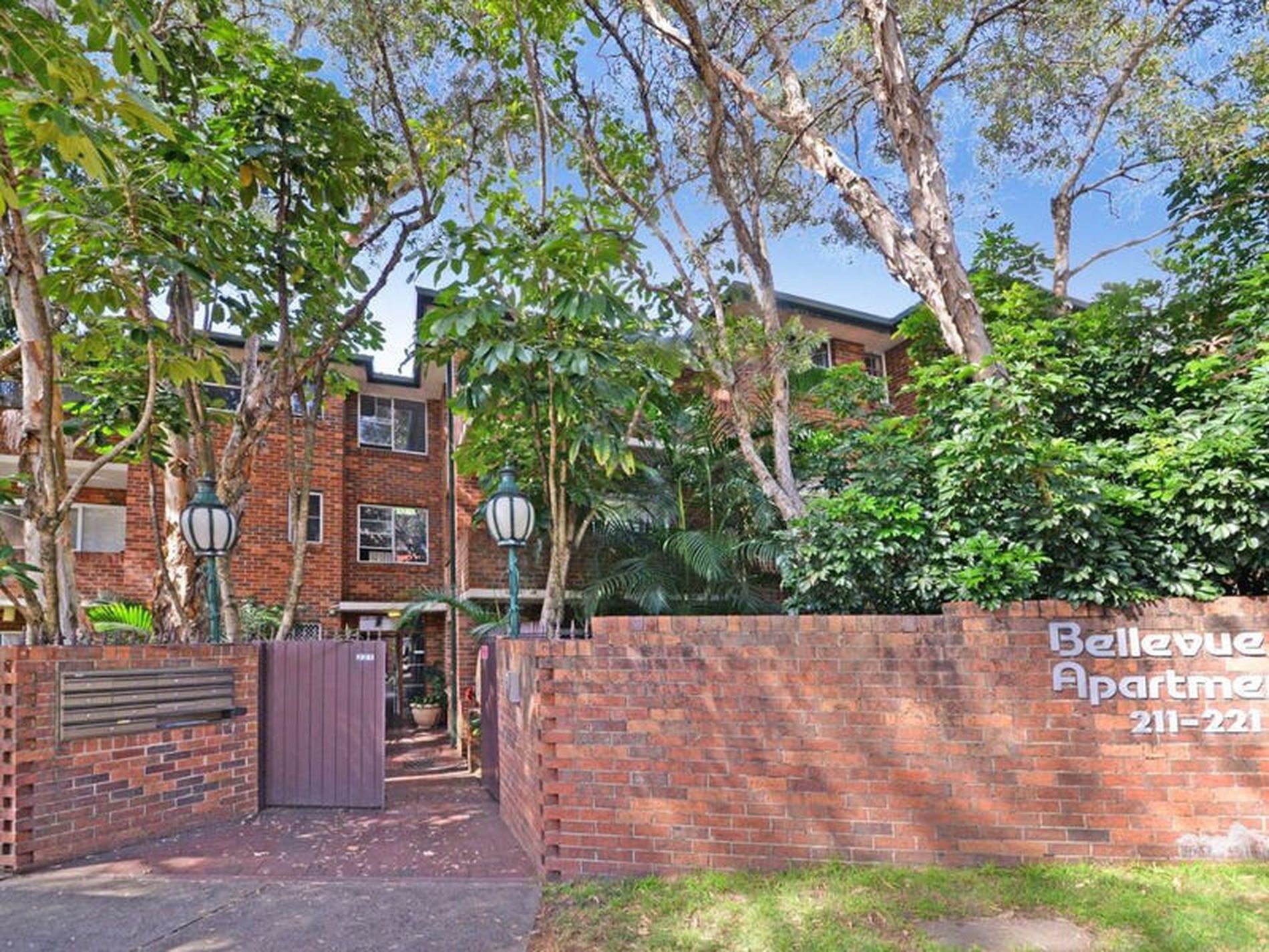 8 / 211-221 Old South Head Road, Bondi