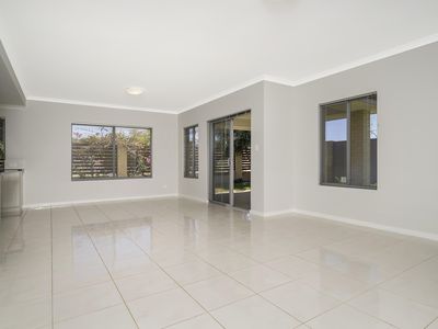 35 Roundhouse Parade, Jindalee