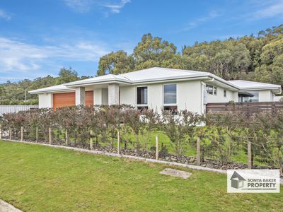 33 Serrata Crescent, Sisters Beach