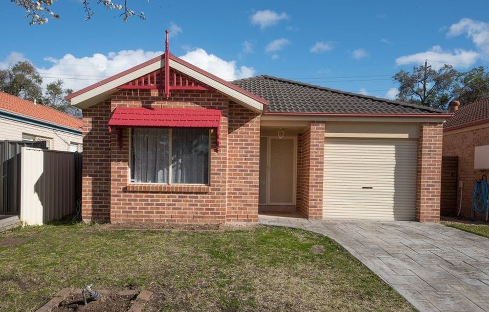 4 Sandover Court, Wattle Grove